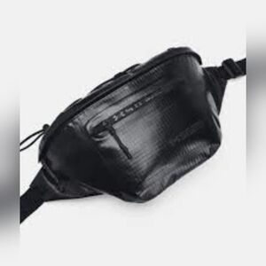 Under Armour Unisex UA Summit Waist Bag- 5L - Black